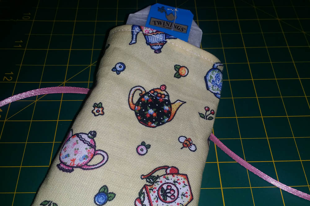 Little Teabag Pouches Tutorial - great gift for tea lovers and takes less than 5 minutes to make!