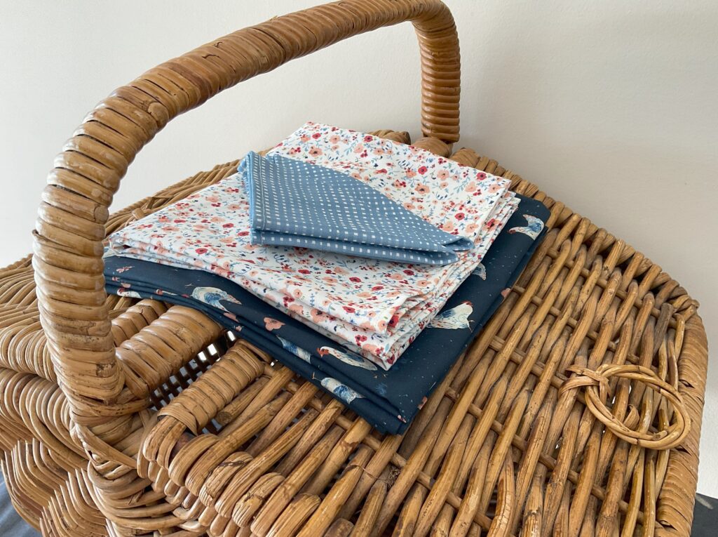 Let's Have a Picnic Party! Picnic tablecloths and napkins.