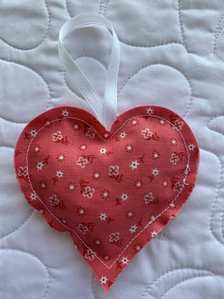 Heart shaped lavender sachet - finished project for  How to Make an Easy Lavender Heart Sachet ~ Tutorial  #lavender #lavenderflowers #lavendersachet #lavendersachets #diylavendersachet #lavendersachettutorial #lavendersachetbags #sewlavendersachet #diytutorial #sewingtutorial #diygifts