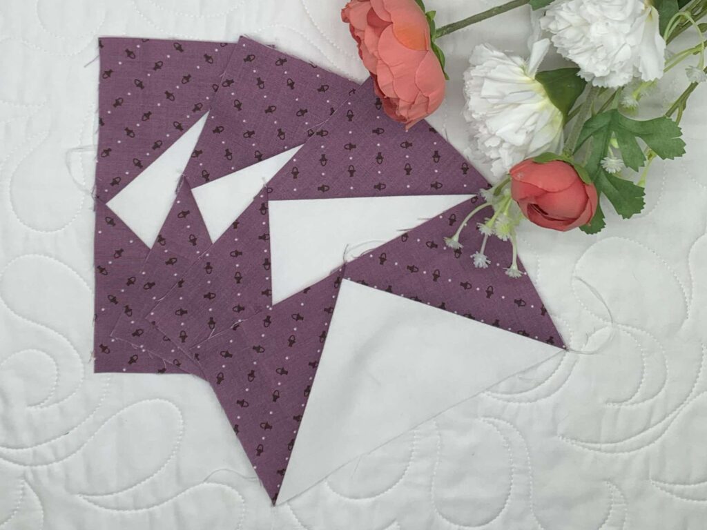 How to Make a Flying Geese Quilt Block ~ Tutorial